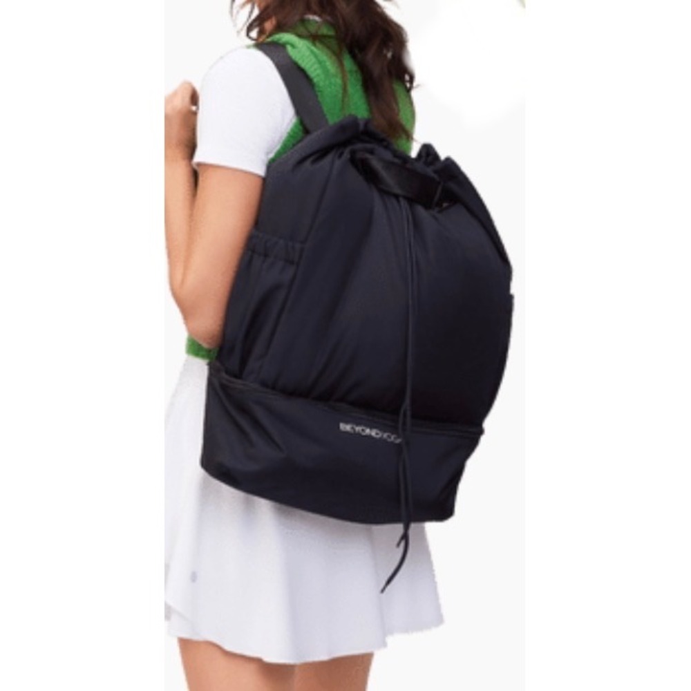 Beyond Yoga Go Getter Drawstring Backpack Black Shoe Compartment Chic Athletic